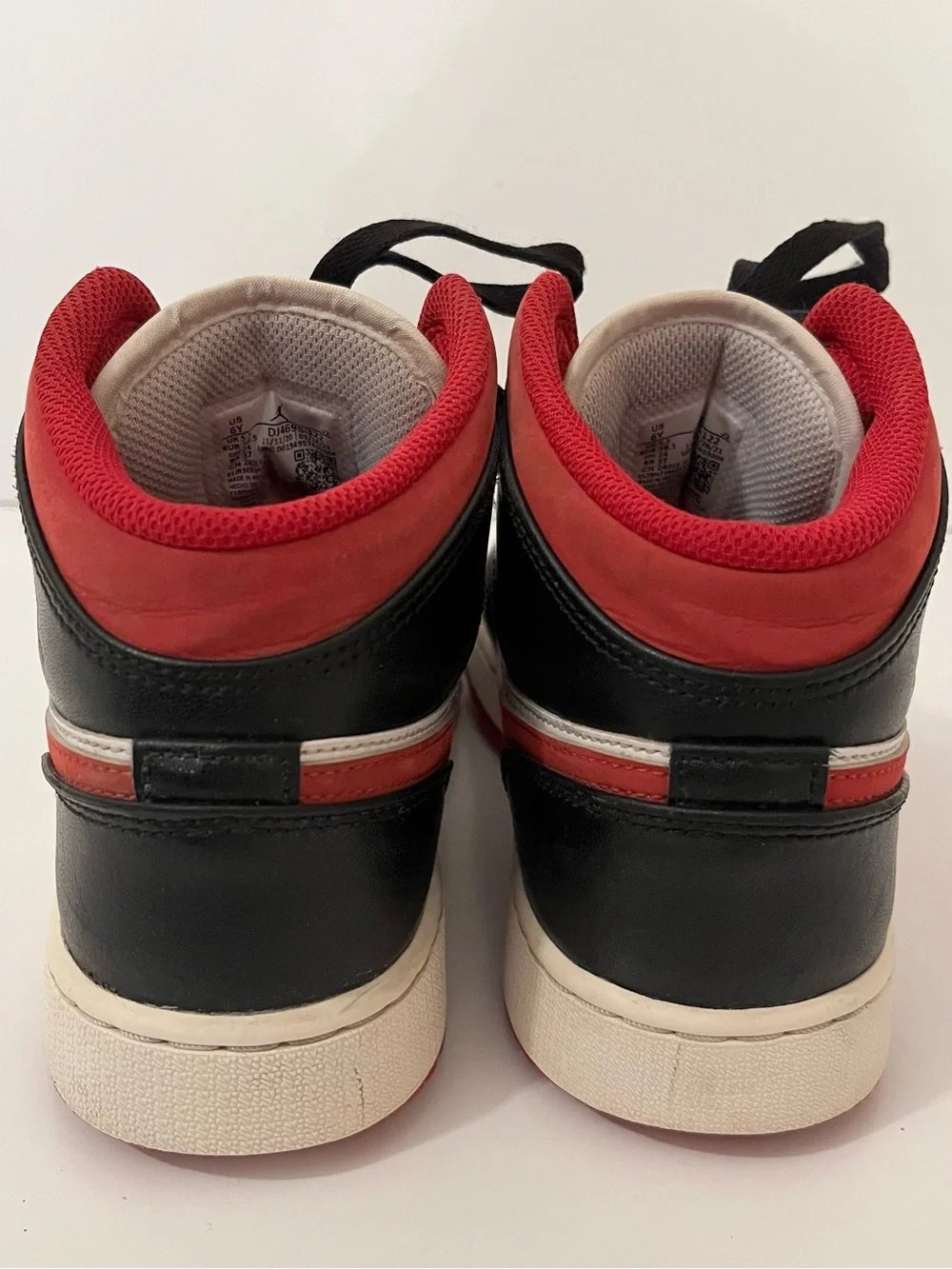 Nike Air Jordan 1 Mid Gym Red Black White Sneakers Youth Size 6Y - Picture 5 of 16